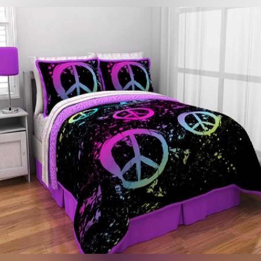 Kids Peace Sign 5-Piece Bedding Reversible Comforter and Sheet Set - Size Twin